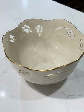 Lenox "The Tulip Bowl" 24K gold trim